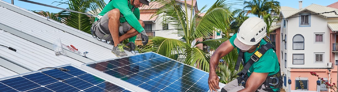 Les étapes d'installation de panneaux solaires photovoltaïques à La Réunion